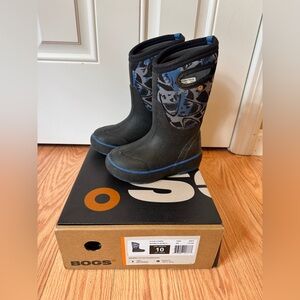 Bogs Kids' Black and Blue Shark 3 Season Boots 10